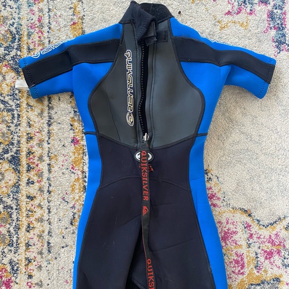 Quiksilver shorty spring suit Size 8